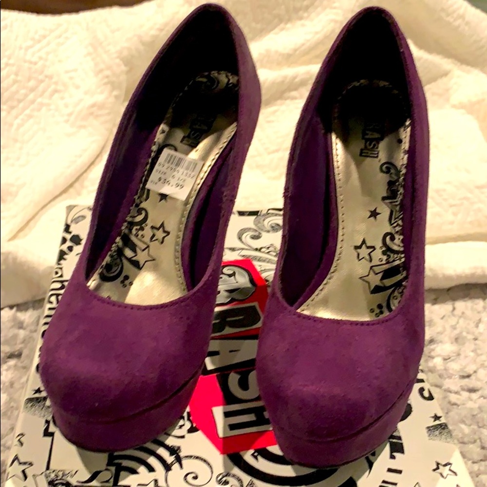 Purple faux suede platform heel. NWT. 6.5